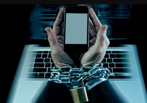 Social Media addiction – It’s a huge problem and probably unsolvable